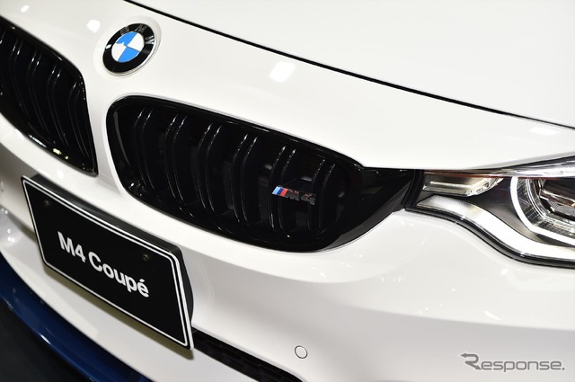 BMW M4 クーペ with Mパフォーマンスパーツ(東京オートサロン16)