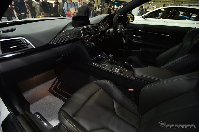 BMW M4 クーペ with Mパフォーマンスパーツ(東京オートサロン16)
