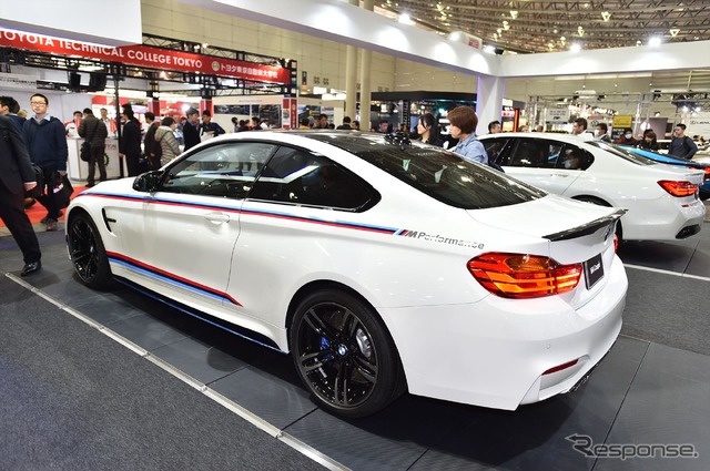 BMW M4 クーペ with Mパフォーマンスパーツ(東京オートサロン16)