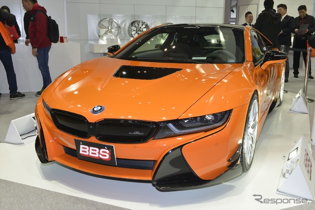 BBSジャパン BMW i8(東京オートサロン16)
