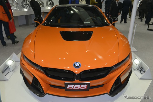 BBSジャパン BMW i8(東京オートサロン16)