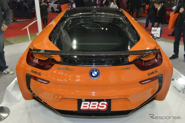 BBSジャパン BMW i8(東京オートサロン16)
