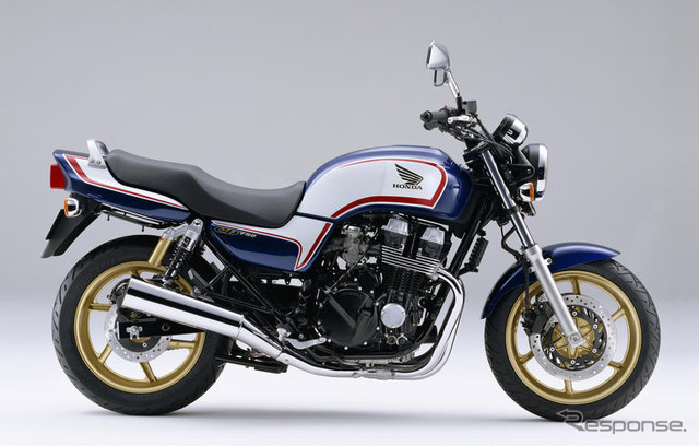 ホンダ CB750 に新色グラファイトブラックを追加