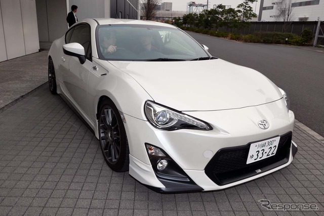 デモカーとして用意された「トヨタ 86」