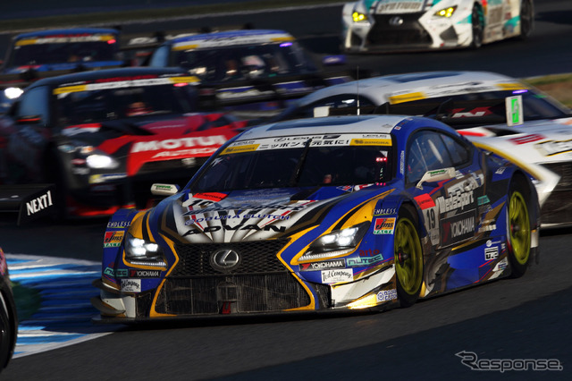 一時の低迷を抜け出し、昨年の最終戦で脇阪(#19)は決勝ファステストラップを記録した。