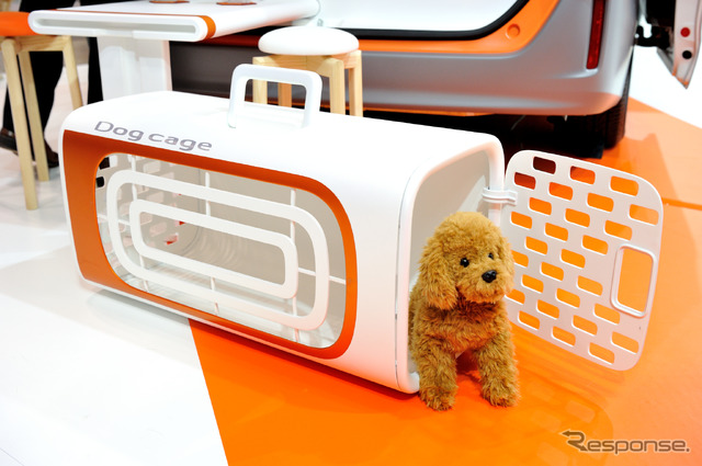 東海特装車 Cross City Capsule(キャンピングカーショー2016 )