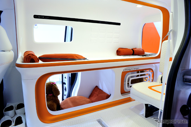 東海特装車 Cross City Capsule(キャンピングカーショー2016 )