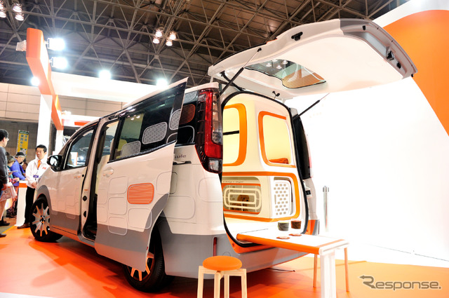 東海特装車 Cross City Capsule(キャンピングカーショー2016 )