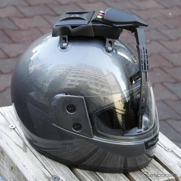 ヘルメットワイパー