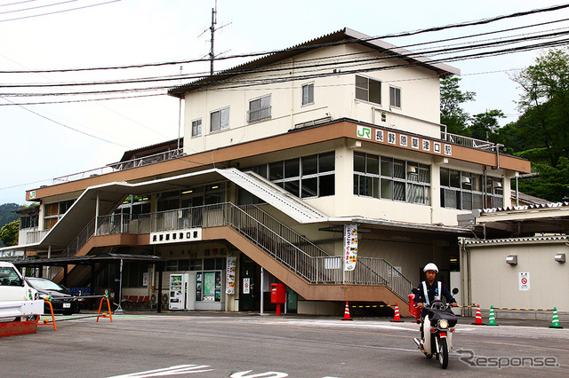 長野原草津口駅旧駅舎、2012年夏ごろ