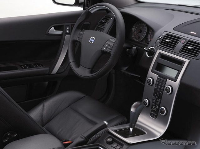 ボルボが新型カブリオレ、C70の受注開始