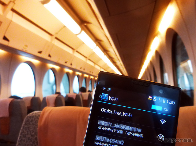 関空と大阪・なんばを結ぶ南海線特急「ラピート」車内は、無料Wi-Fi「Osaka Free Wi-Fi」が使える