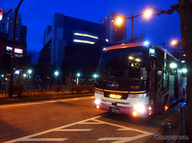 6時20分、定刻に池袋駅に到着したウィラーエクスプレス「コクーン」