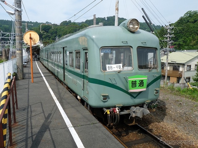 大井川鐵道は3月のダイヤ改正で昼間に普通列車を1往復増やす。写真は普通列車で運用されている旧南海車の21001系電車。