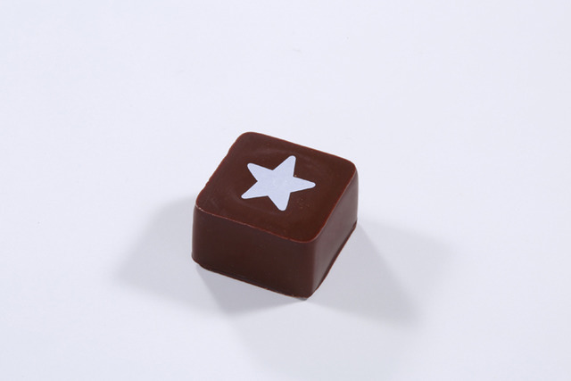 「ショコ スター ノワール」(418円)