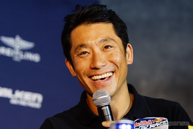 「今年の目標は年間総合優勝」と語る室屋義秀選手。