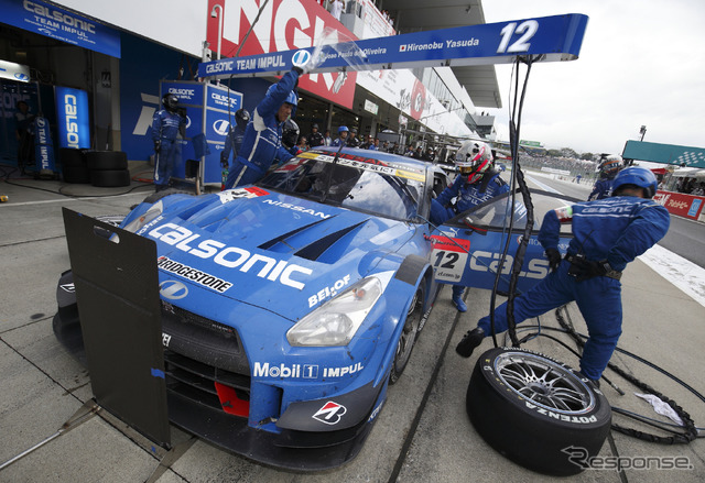#12 IMPULチームのGT-R。