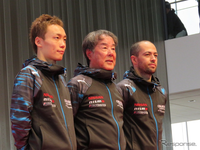 #12 IMPUL の安田裕信、星野一義監督、J-P.デ・オリベイラ。