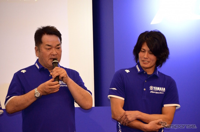 全日本トライアル選手権に参戦するYAMAHA FACTORY RACING TEAM。木村治男監督（左）と黒山健一選手。