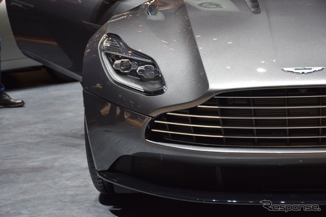 アストンマーティン DB11(ジュネーブモーターショー16)