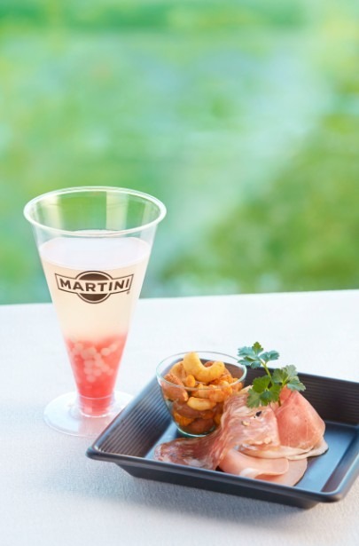 「MARTINI Blossom Lounge」アペリティーボセット(1,200 円)