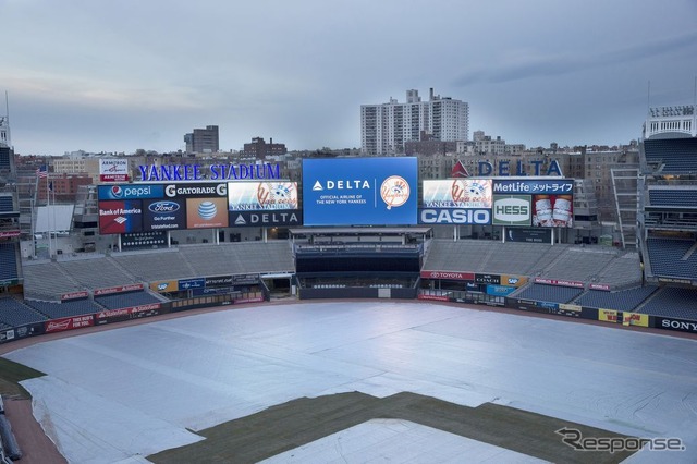デルタ航空、ヤンキースタジアムに大型立体文字看板を新設（3）