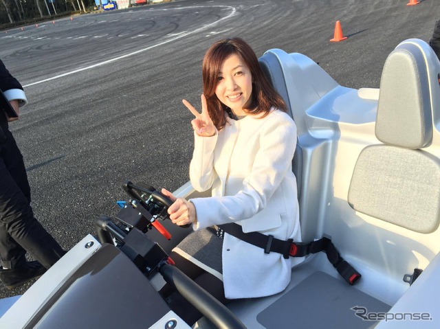 ミニスカートでもF1ドライバー気分を味わえるEV、鈴鹿に登場!…サーキット・チャレンジャー