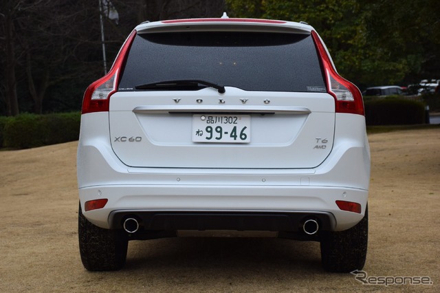 ボルボ XC60 T6 AWD R-デザイン