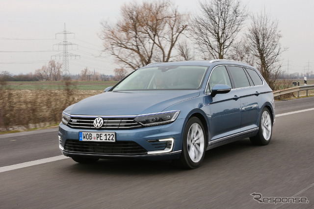 VW パサートGTE ヴァリアント(アウトバーン)