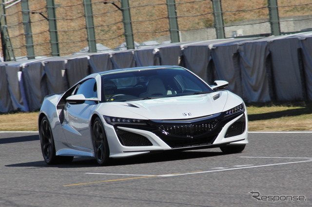 新型NSXが鈴鹿に初登場(鈴鹿ファン感謝デー16)
