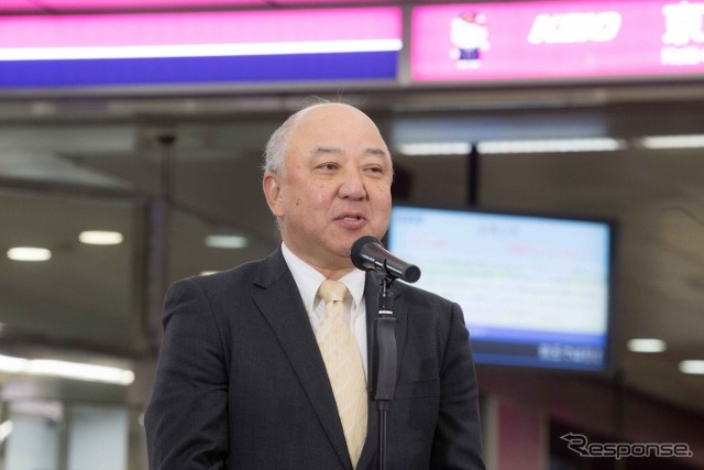 3月12日には、ハローキティ名誉駅長のほか、サンリオエンターテイメント野村高章常務、京王電鉄下川学相模原管区長らによるセレモニーも行われた