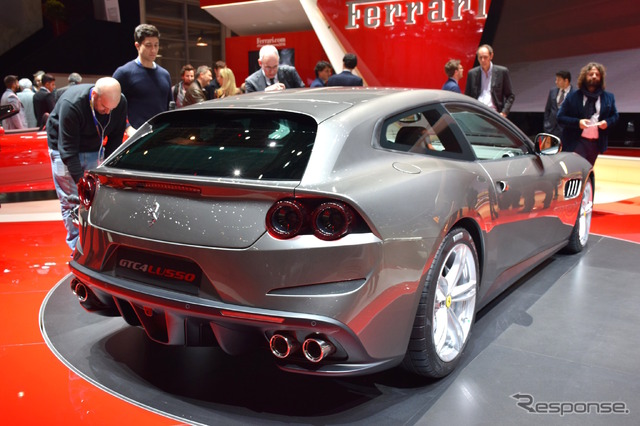フェラーリ GTC4ルッソ(ジュネーブモーターショー16)