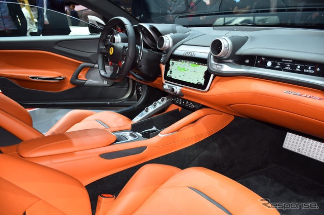 フェラーリ GTC4ルッソ(ジュネーブモーターショー16)