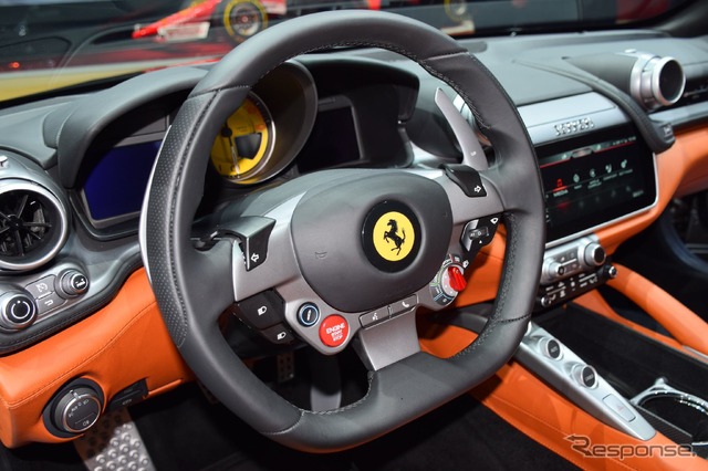 フェラーリ GTC4ルッソ(ジュネーブモーターショー16)