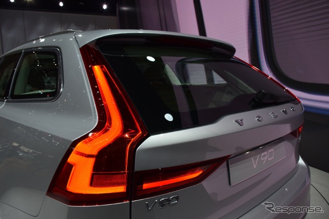 ボルボ V90(ジュネーブモーターショー16)