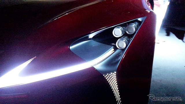 谷川じゅんじ氏、アーティスト・平川紀道氏、「LC500」デザイナー・森忠雄氏が登壇したトークショー「人間の感性とテクノロジーが切り開く、表現の新しい地平」(六本木ヒルズ森タワー52階 東京シティビュー、3月15日)