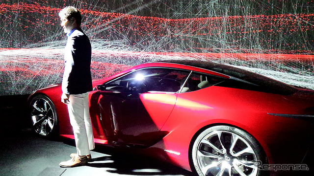谷川じゅんじ氏、アーティスト・平川紀道氏、「LC500」デザイナー・森忠雄氏が登壇したトークショー「人間の感性とテクノロジーが切り開く、表現の新しい地平」(六本木ヒルズ森タワー52階 東京シティビュー、3月15日)