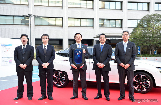 経済産業省での納車式