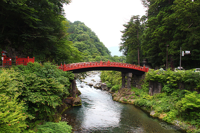 世界遺産「日光の社寺」の玄関、神橋