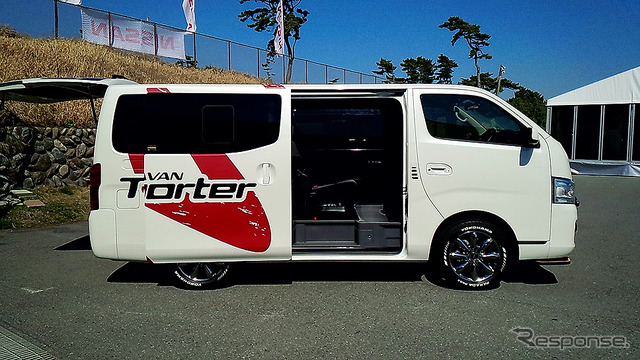 大磯で、1月にマイナーチェンジしたNV350キャラバンや海外向けタイタンやナバラなど、日産の小型商用車(LCV)ラインナップの展示・試乗が行われた