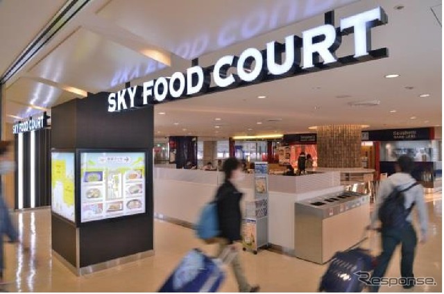 成田空港のフードコート