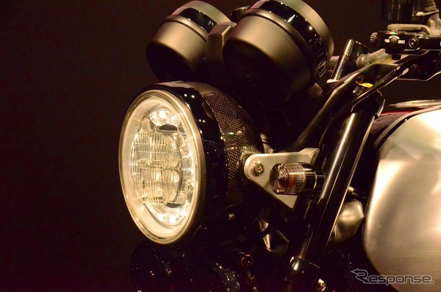 大阪モーターサイクルショーで世界初披露となったホンダ Concept CB Type II。