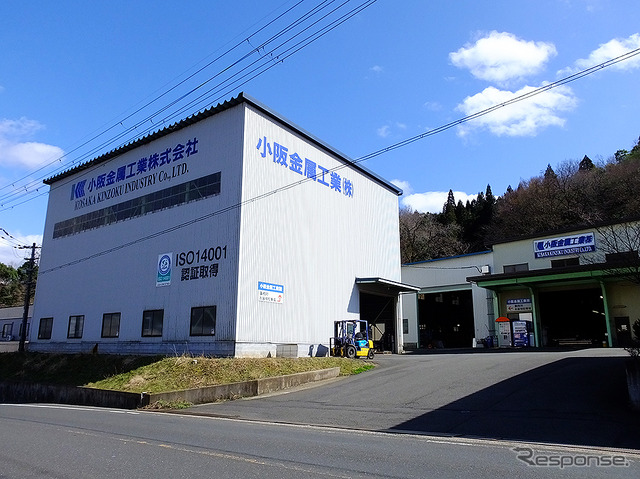 量産型「トミーカイラZZ」の溶接・組立が行われる小阪金属工業(京都府舞鶴市)は300平米の専用工場を新設した