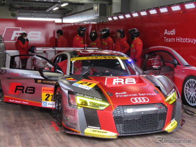 富士でのSUPER GT公式テスト参加中の#21 アウディR8 LMS。