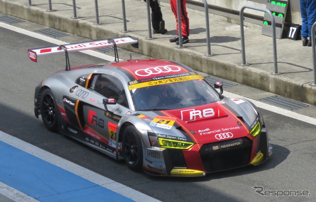 Audi Team HitotsuyamaのR8 LMS（#21）。