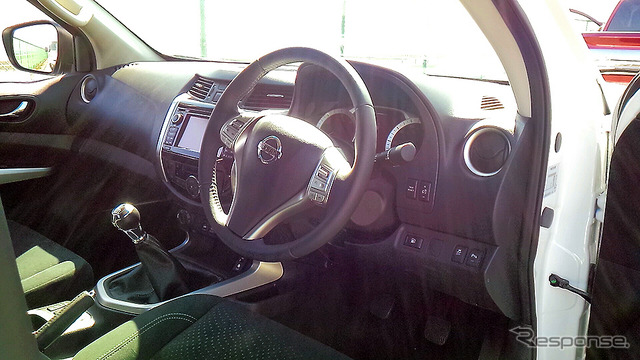 日産ピックアップ12代目、欧米豪などで販売される『NP300 NAVARA』(ナバラ)。3月に大磯で行われた日産日産小型商用車(LCV)オールラインナップ公開にて