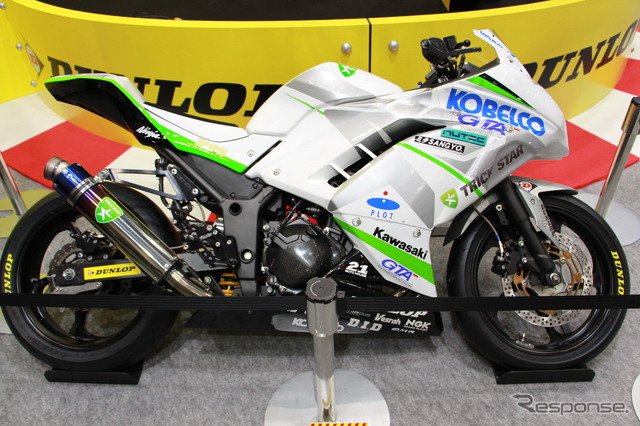 ダンロップブース(東京モーターサイクルショー16)