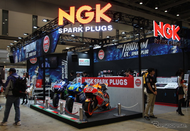 NGKブース(東京モーターサイクルショー16)