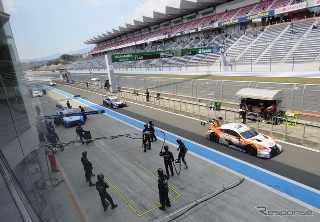 SUPER GT富士公式テスト2日目(27日)は好天のもとでの開催になっている