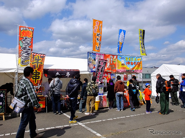 地元グルメや物産品も販売された（3月27日、スバルファンミーティング、栃木県佐野市・スバル研究実験センター）